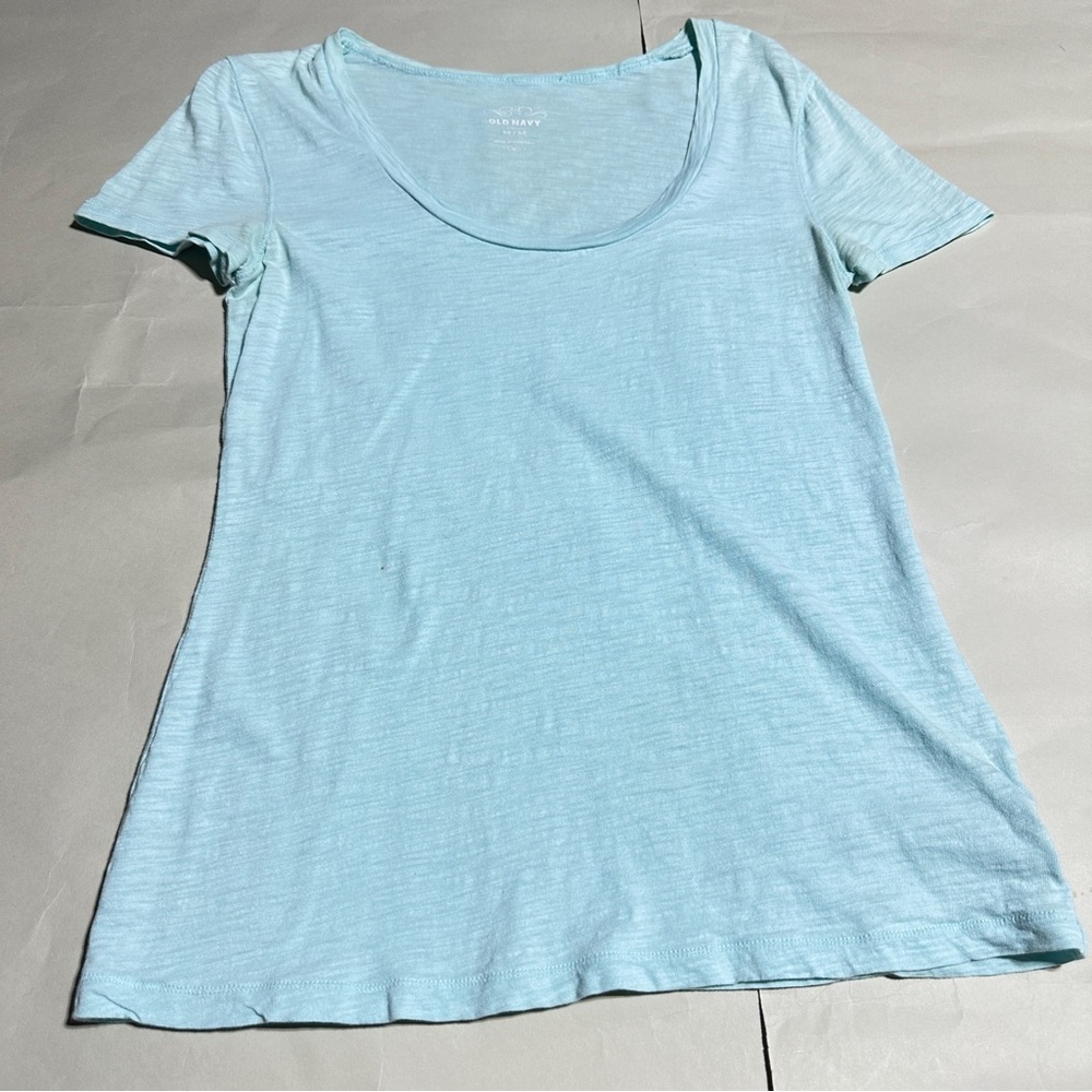 👉, Old Navy Scoop Neck T-Shirt Size M Light Blue Basic Tee Made in Cambodia